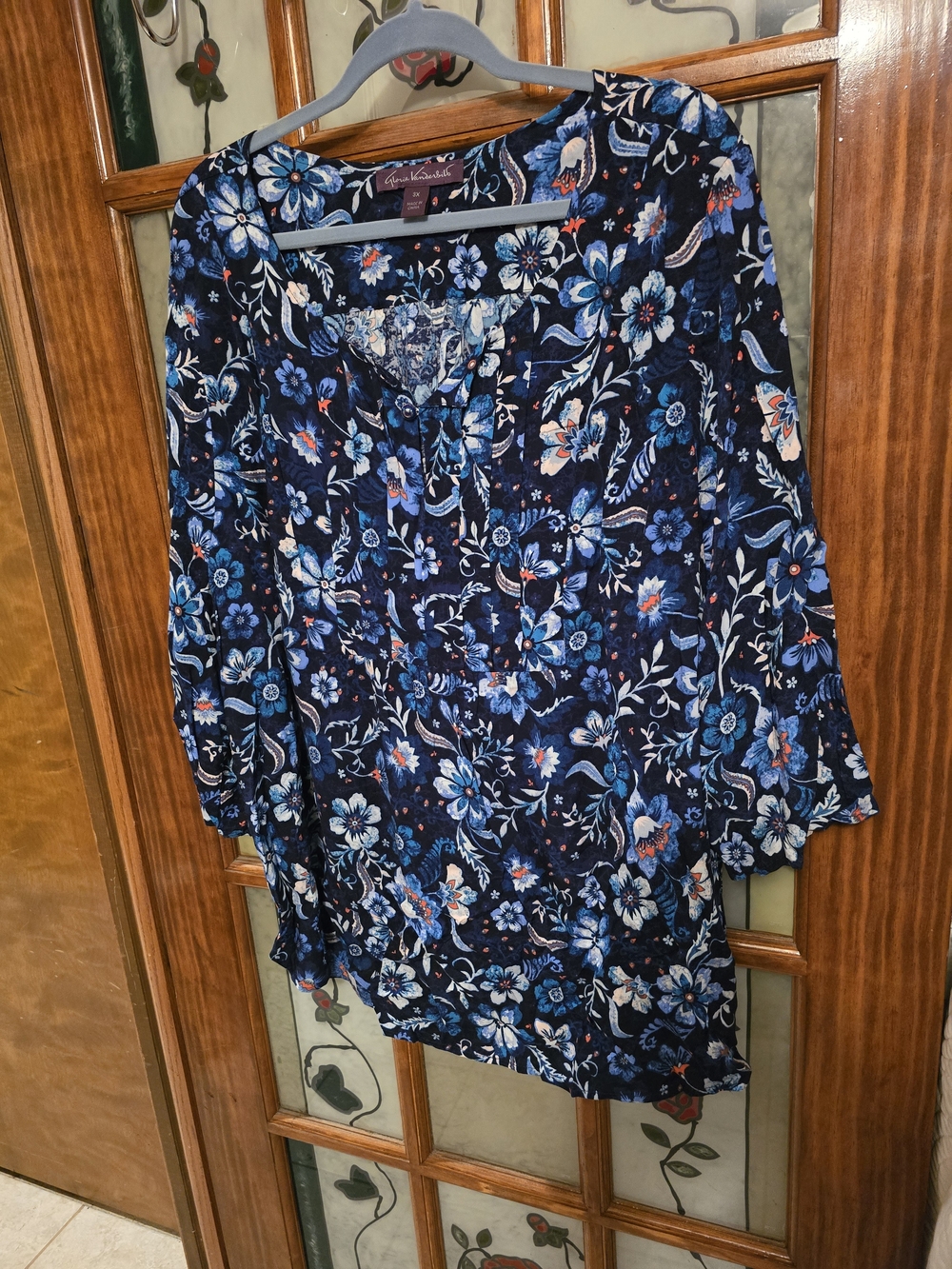 GLORIA VANDERBILT Navy Blue Floral Peasant Blouse